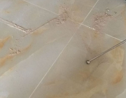 龙口瓷砖空鼓维修公司分享粘合剂选择不当在瓷砖铺贴过程中可能导致以下问题